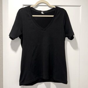 Athleta Renew Seamless V-Neck Tee in black - XL